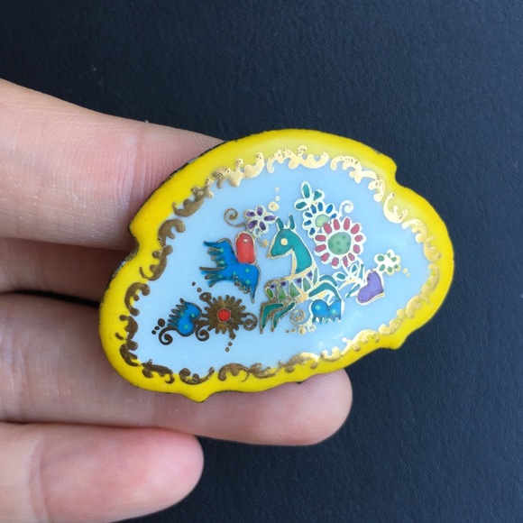 Vintage MICHAELA FREY hand painted enamel brooch - Picture 14 of 16